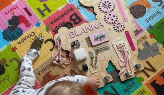 Tablica manipulacyjne, zabawka edukacyjna dla  Twojego malucha.
